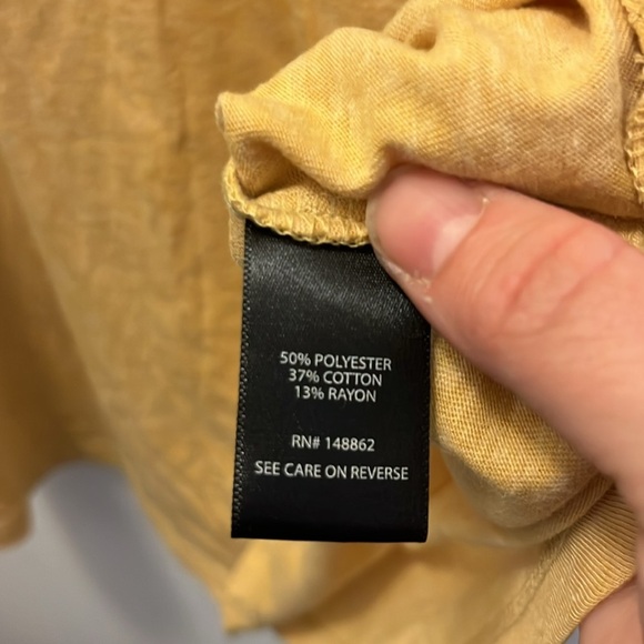 torrid yellow woman’s tank top size 1 - Picture 4 of 7